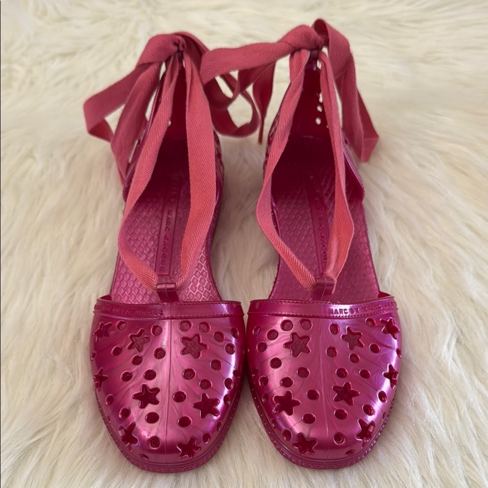 Marc by Marc Jacobs Jelly Sandals Rubber Laser Cut Stars Pink Ankle Tie Wedge 38